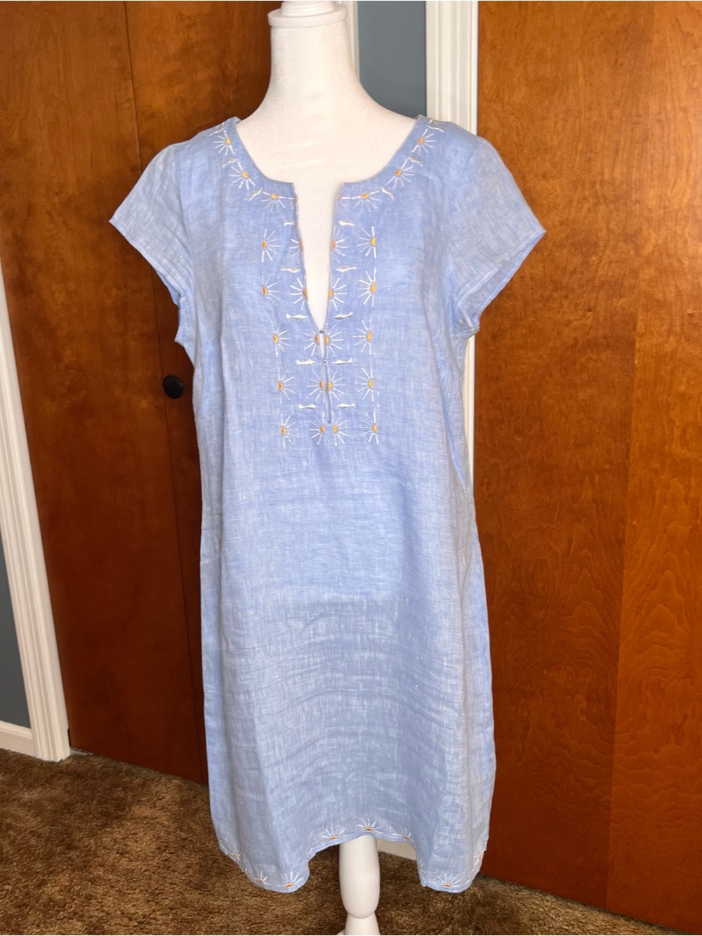 HIHO Light Blue Linen Tunic Dress with Subtle Texture. Women’s size medium.